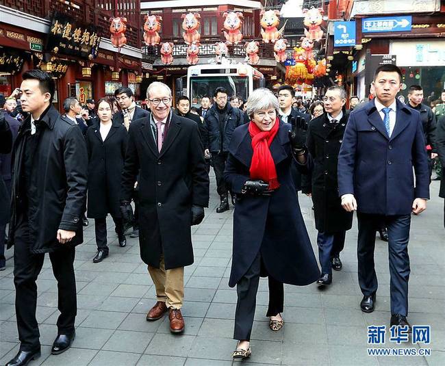 　　2月2日，英国首相特雷莎·梅参观上海豫园。新华社记者 凡军 摄