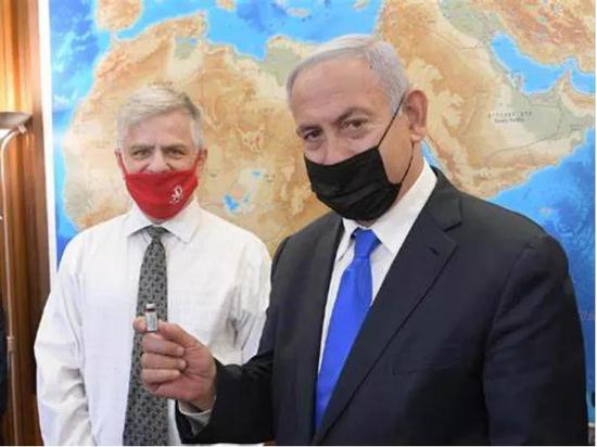 以色列总理内塔尼亚胡会见阿尔伯教授。图片来源：以色列外交部网站